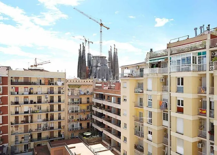Sagrada Familia Views Nos Preocupa Su Seguridad. 아파트