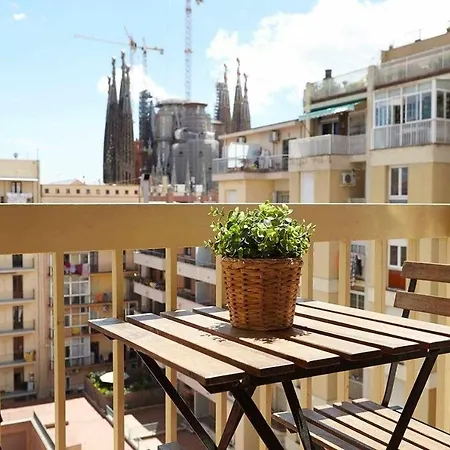 Sagrada Familia Views Nos Preocupa Su Seguridad Appartement *